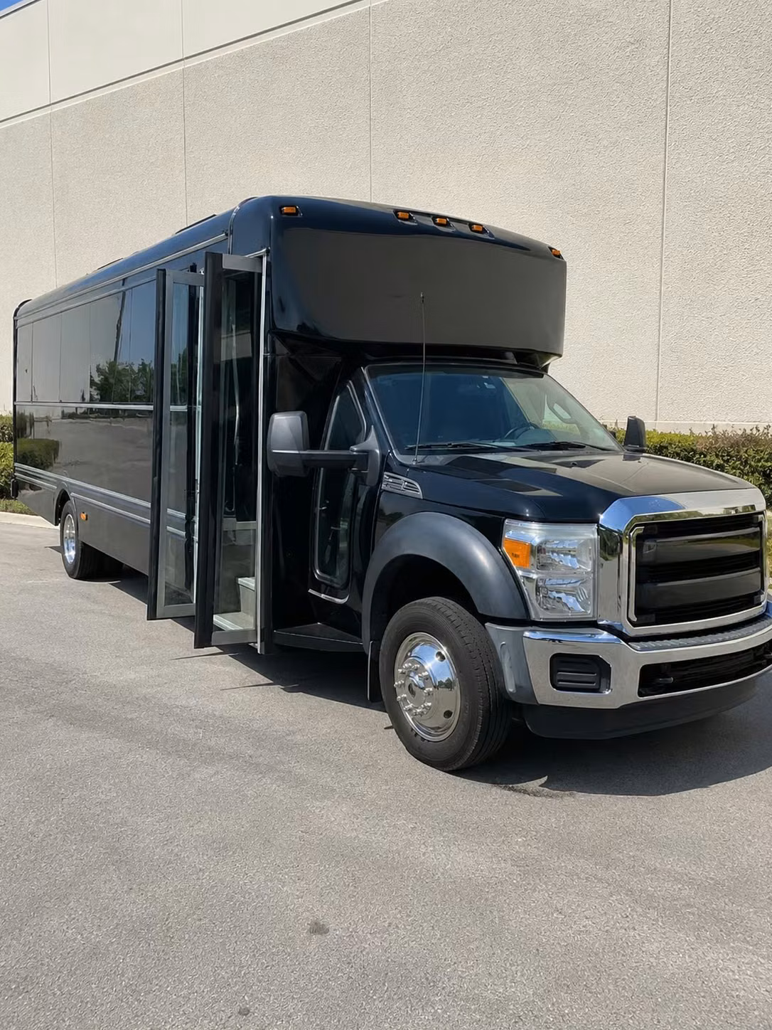 bachelorette party bus rentals in fall river and southcoast massachusetts