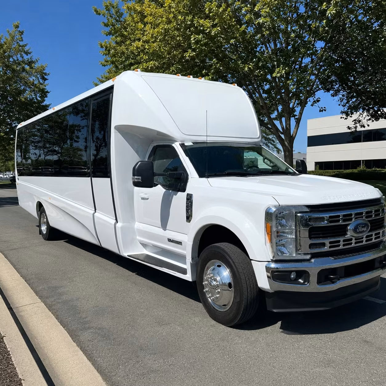 fall river 20 passenger minibus rental